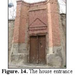 图14。在杰姆清真寺附近的Qajar时代的房子入口，作者